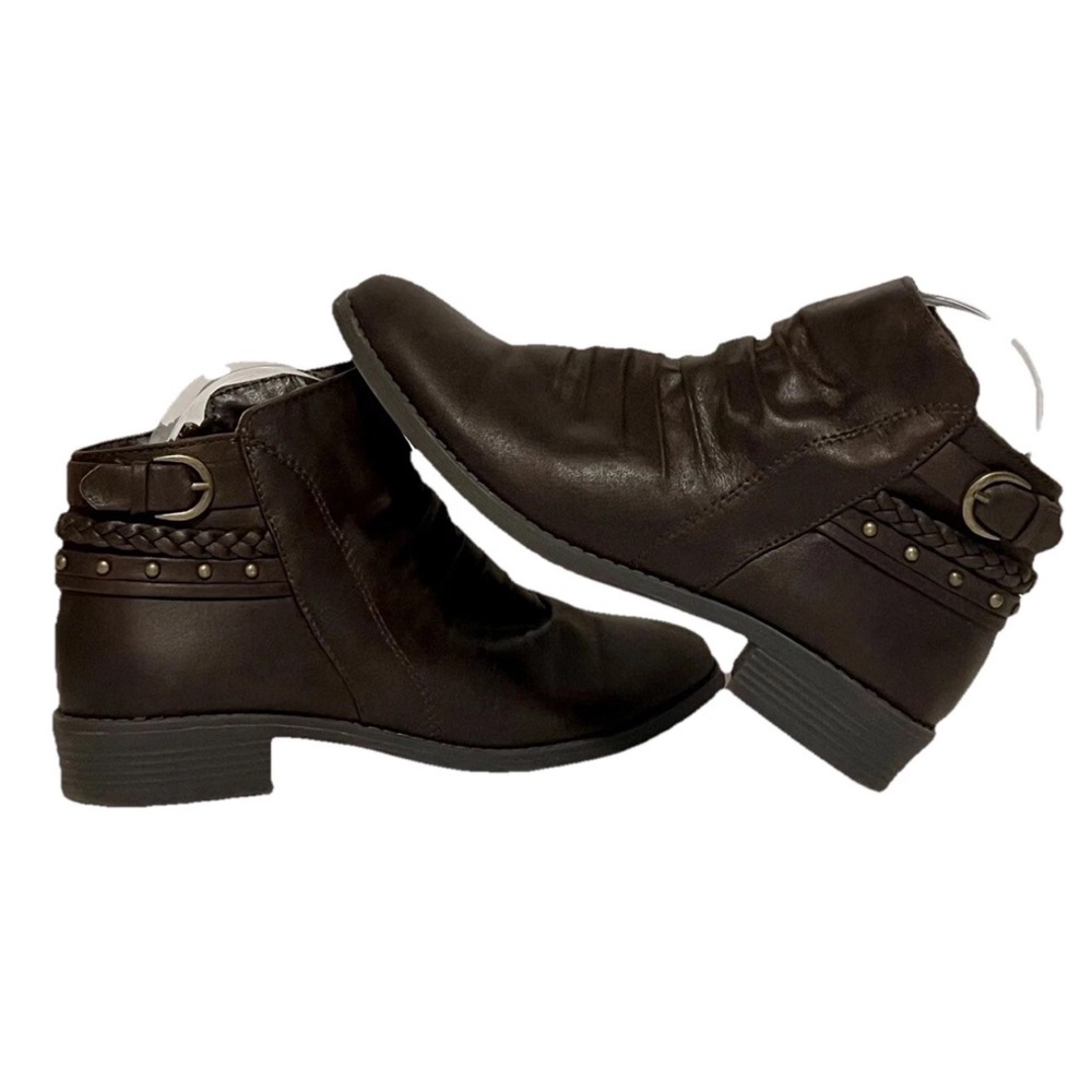 Women's Baretraps  Brown Ankle Boots size 4